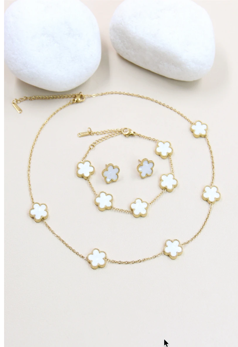 Clover Pearl Bracelet – Gold